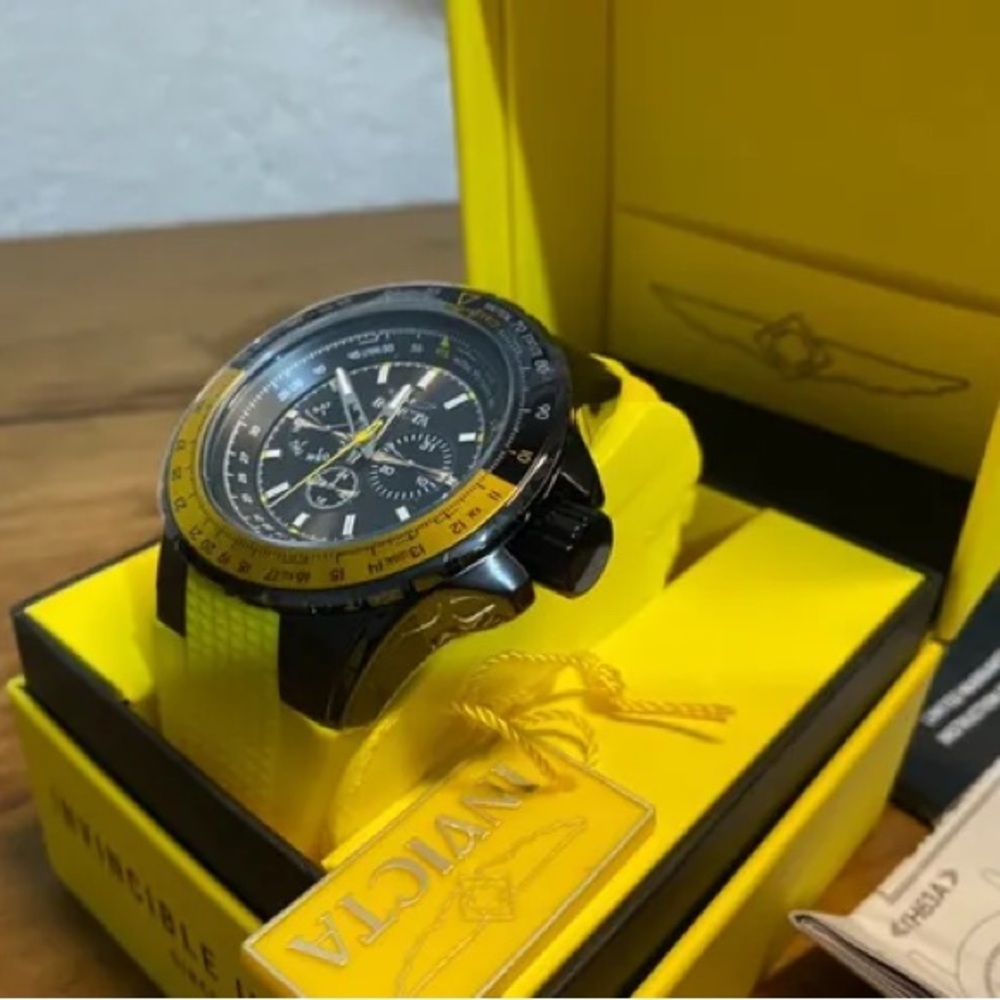 Invicta Aviator Men's Watch - Black and Yellow Design